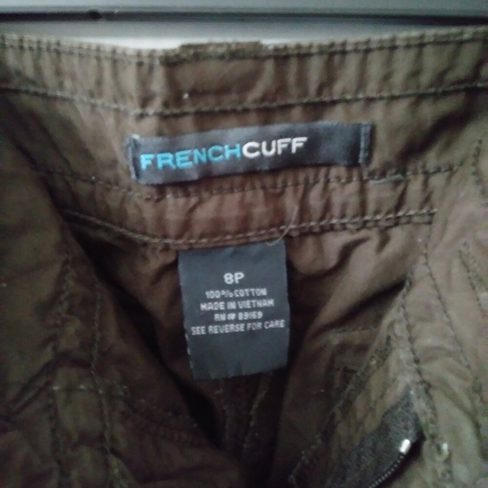 French Cuff Cargo Bermuda Short Size 8 P - Picture 6 of 13
